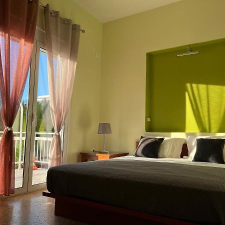 Athens Riviera: 2 Bed / 3' Walk From The Beach Agia Marina  Exteriör bild