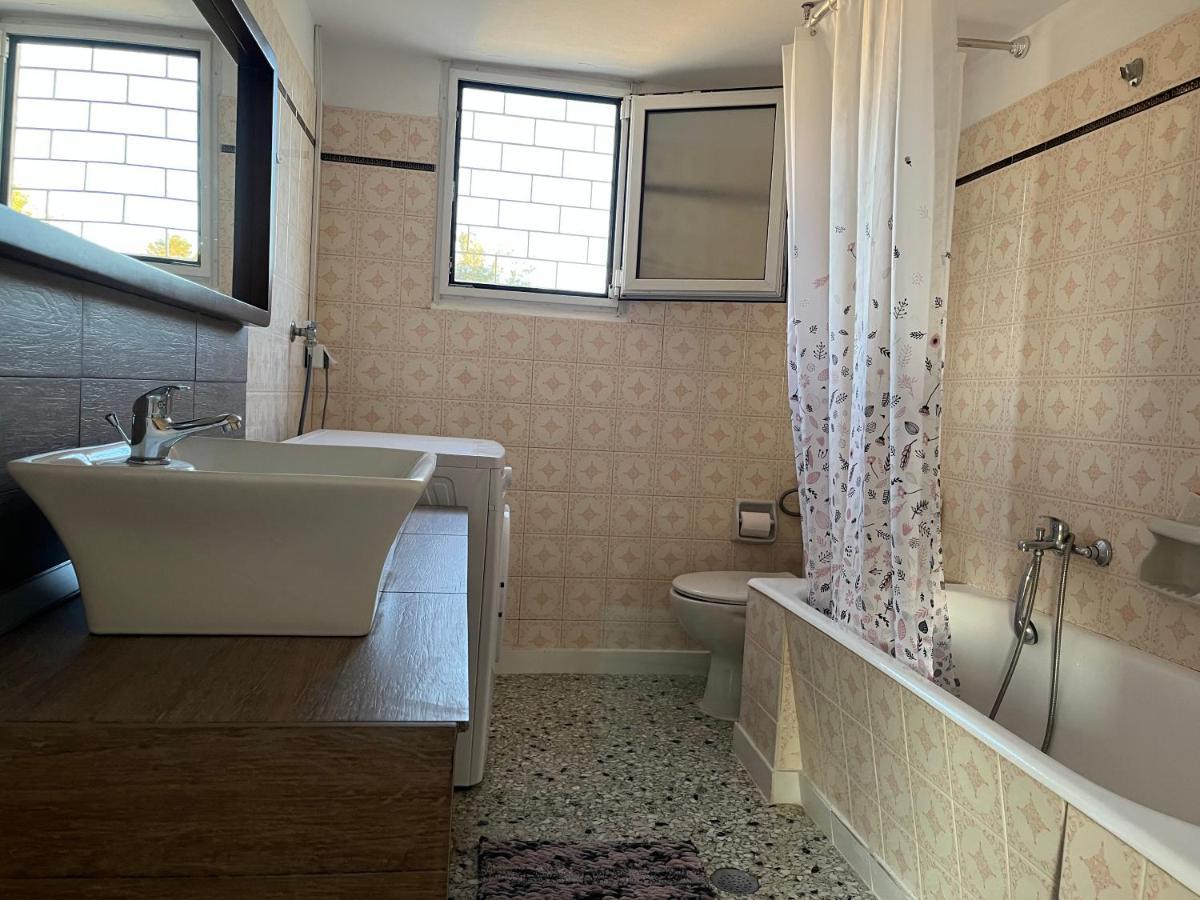 Athens Riviera: 2 Bed / 3' Walk From The Beach Agia Marina  Exteriör bild